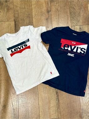 Levi’s Boys T-Shirt Bundle Size Small 8 (8-10) White & Navy Logo Graphic Tees